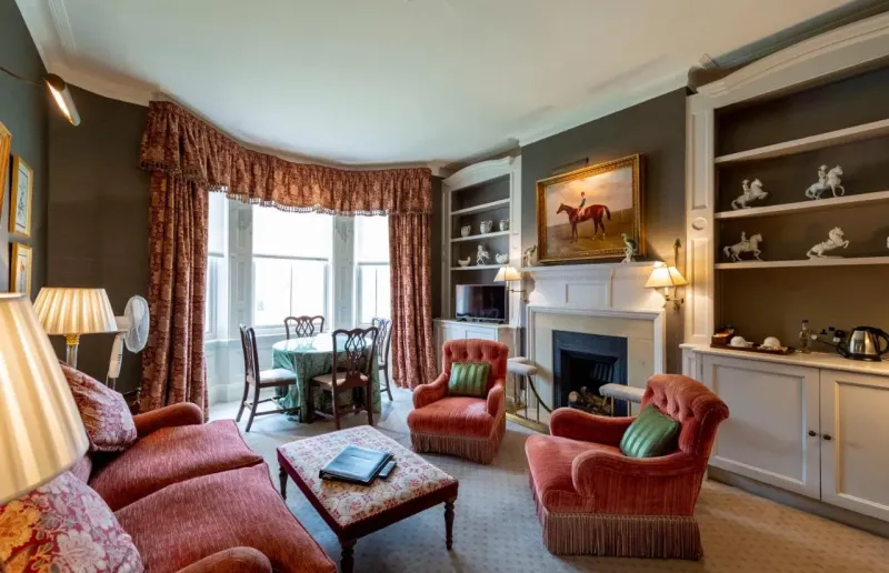 Kings Suite @ Jockey Club Rooms