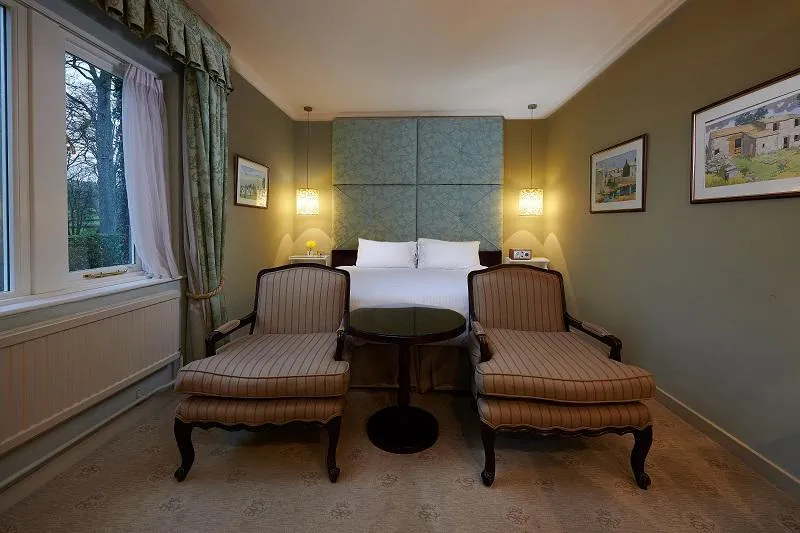 Cosy Double @ The Devonshire Arms Hotel