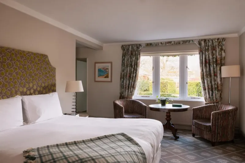 Cosy Double @ The Devonshire Arms Hotel