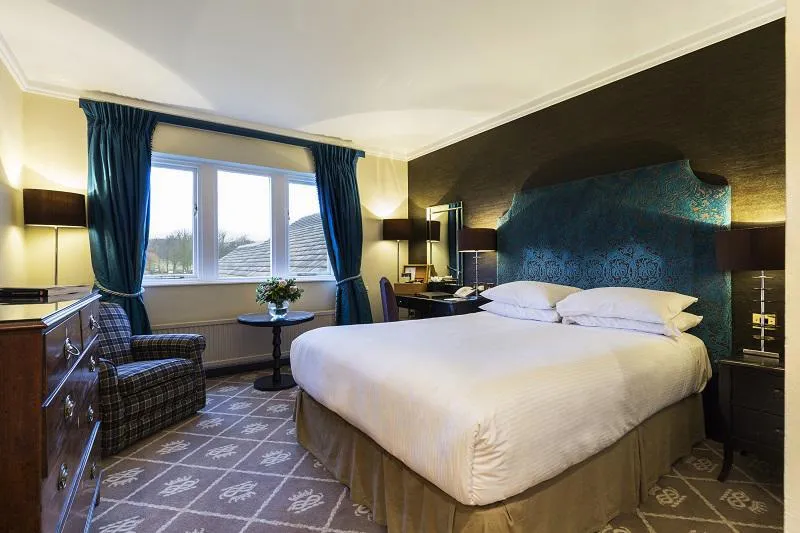 Cosy Double @ The Devonshire Arms Hotel