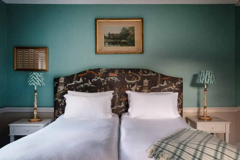 Spacious Double @ The Devonshire Arms Hotel