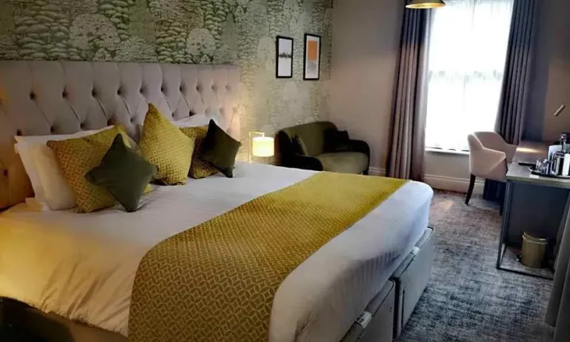 Executive Double Twin @ Hatherley Manor Hotel