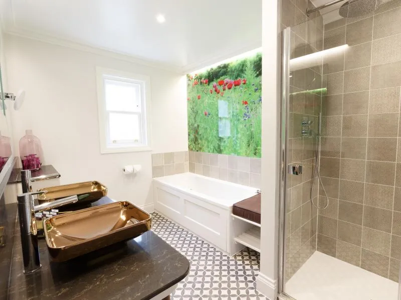 Feature Deluxe @ Gonville Hotel