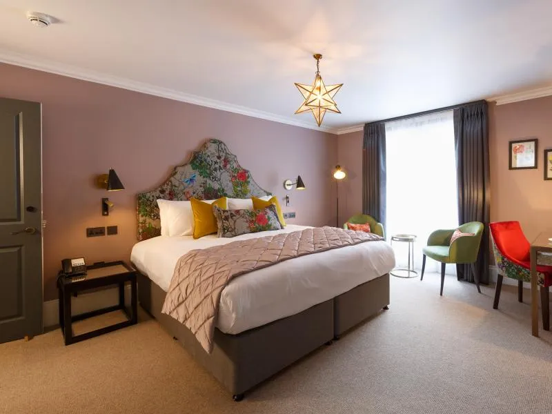 Feature Deluxe @ Gonville Hotel