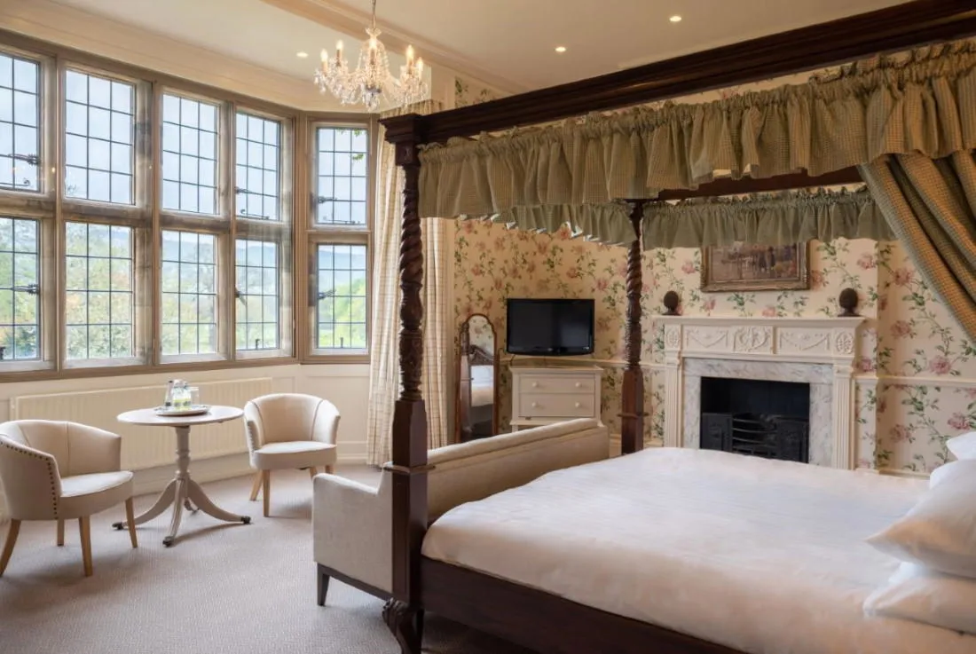 Old Hall Four Poster @ Gisborough Hall Hotel