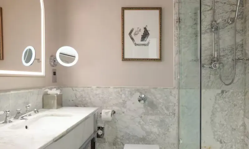 King Superior Room @ The Caledonian Edinburgh  Curio Collection by Hilton