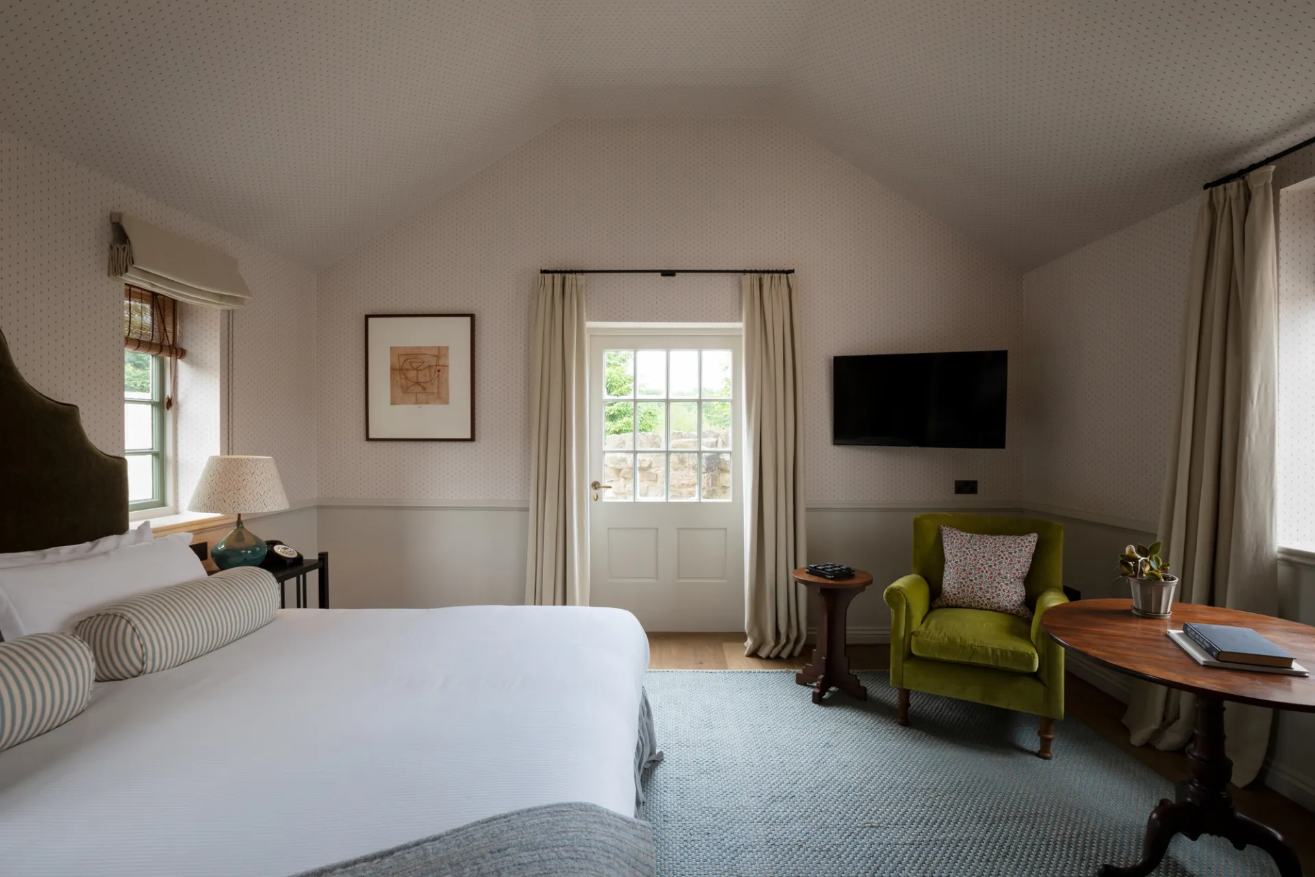 Spacious Coach House @ The Cavendish Hotel at Baslow