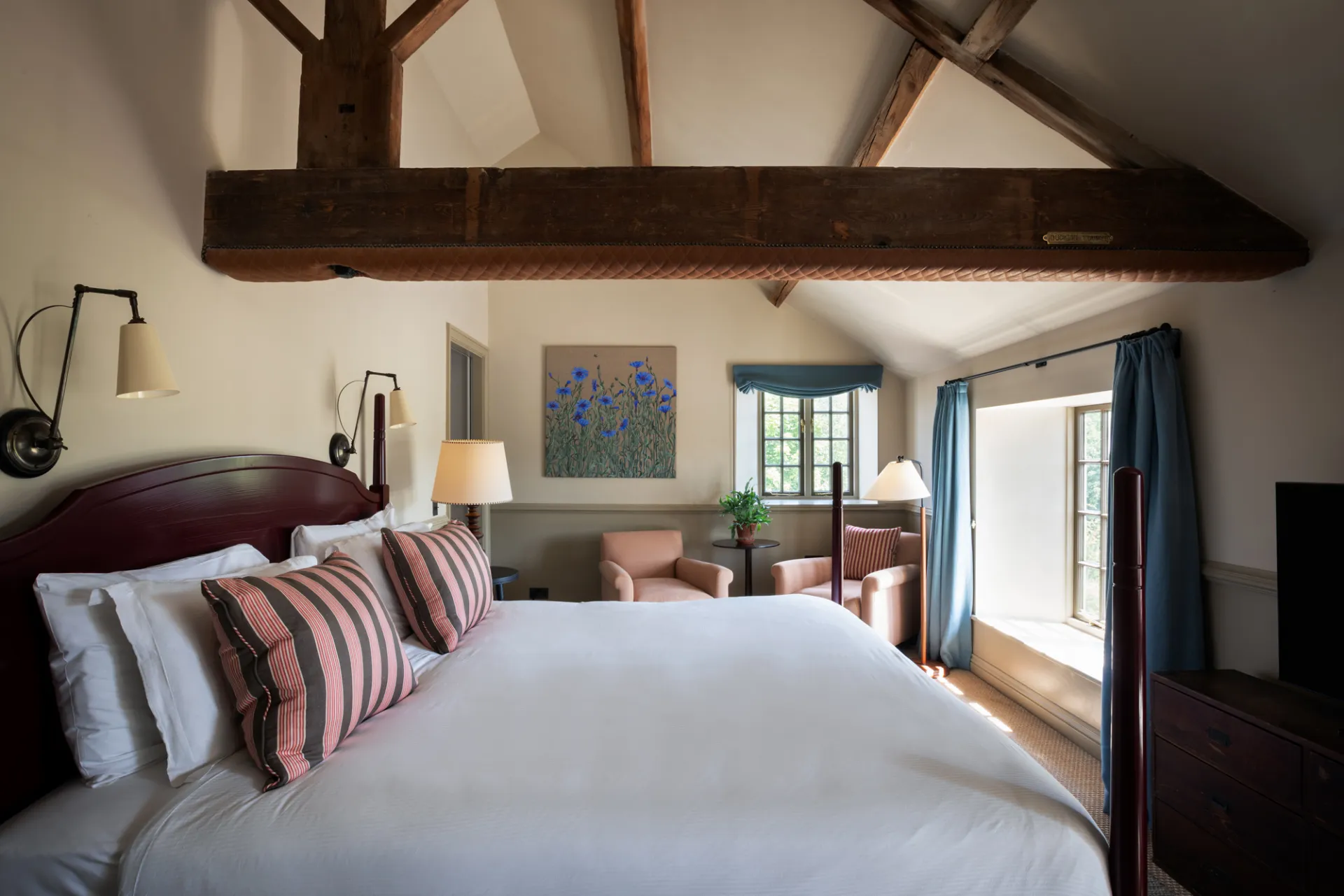 Spacious Coach House @ The Cavendish Hotel at Baslow