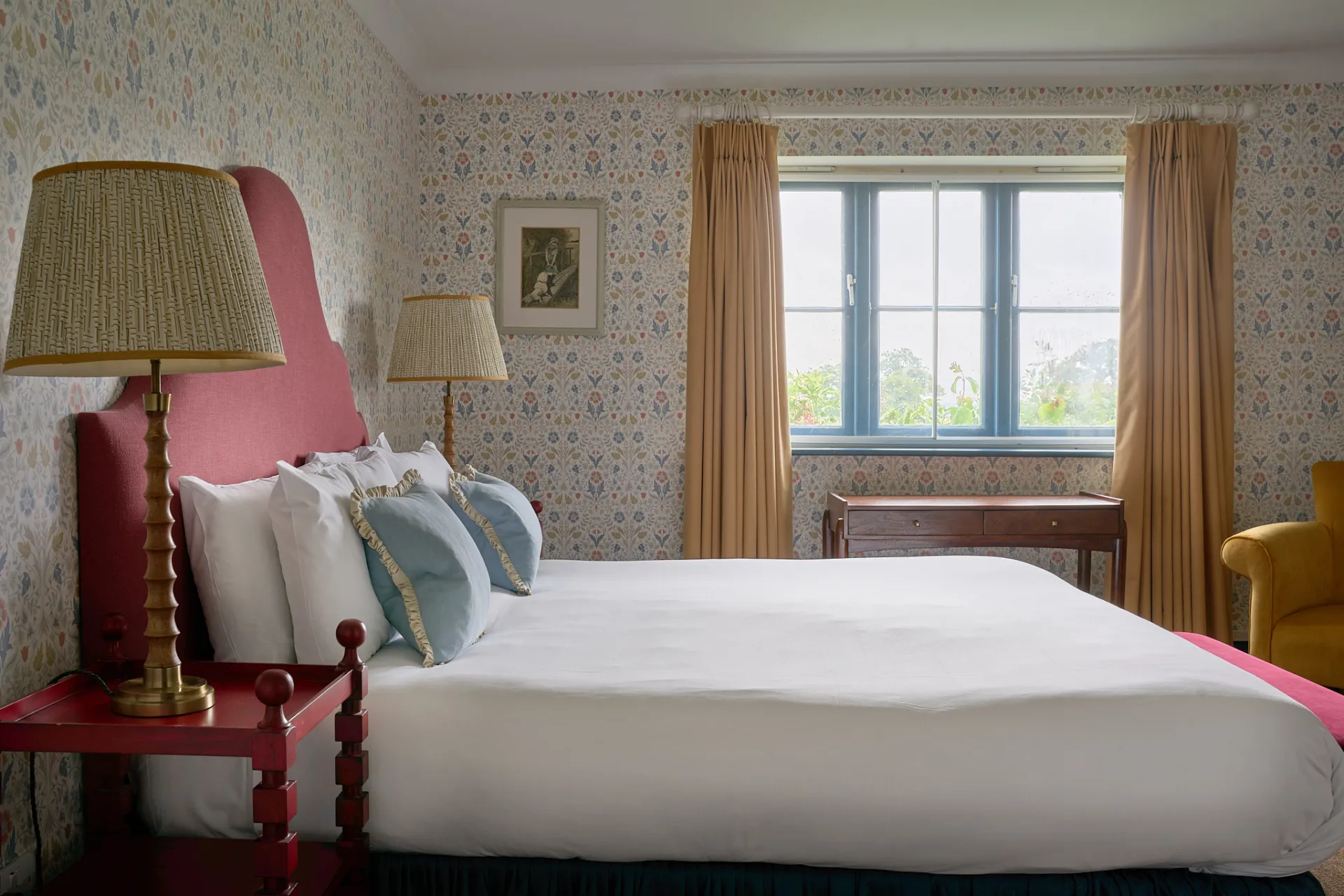 Royal Room @ The Barnsdale