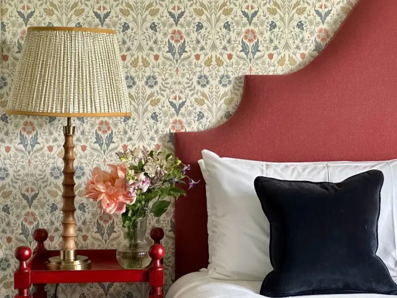 Royal Room @ The Barnsdale