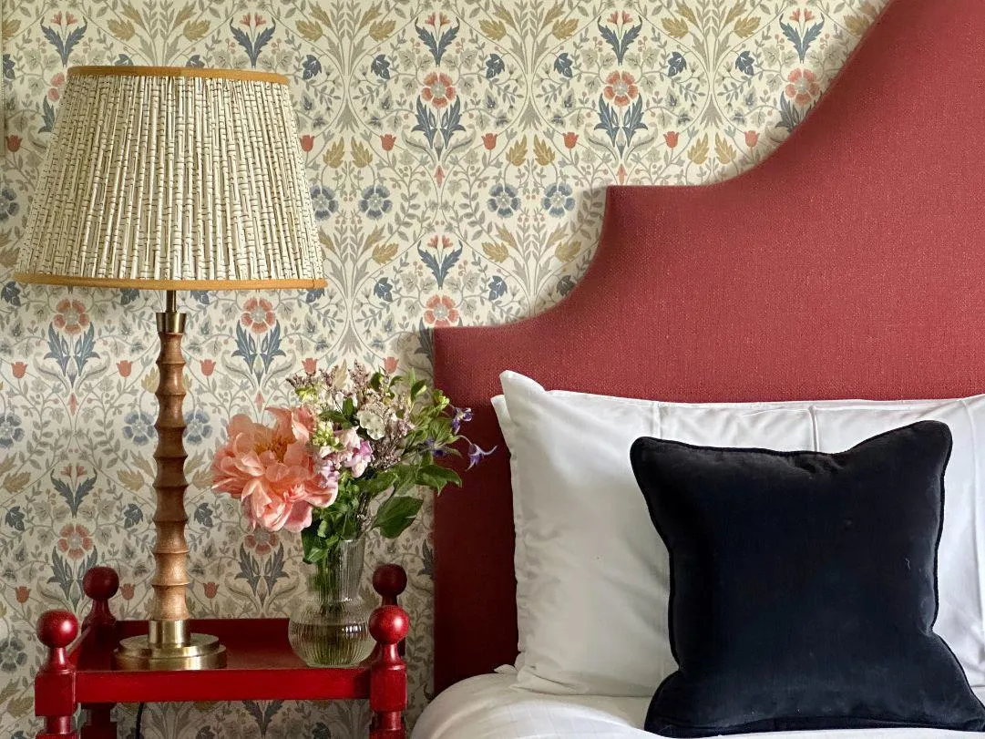 Royal Room @ The Barnsdale