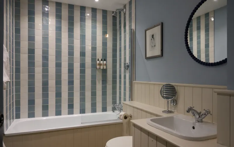 Royal Room @ The Barnsdale