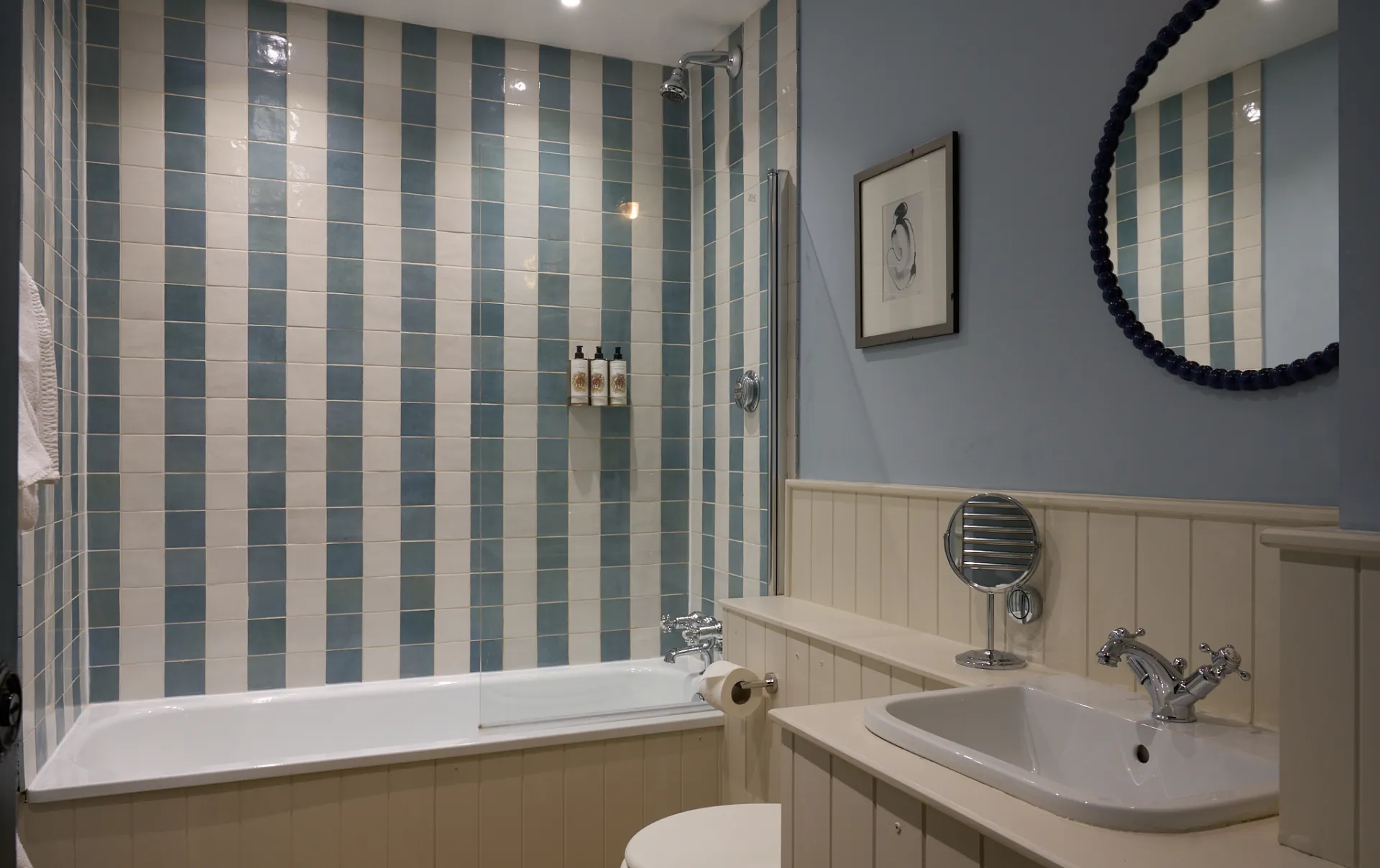 Royal Room @ The Barnsdale