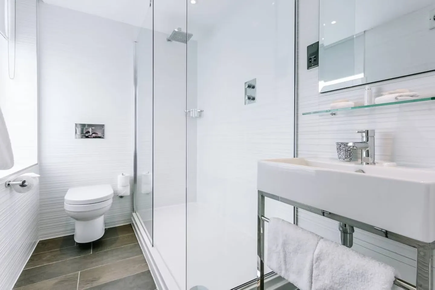 Cosy Double @ Murrayfield Hotel  amp  House