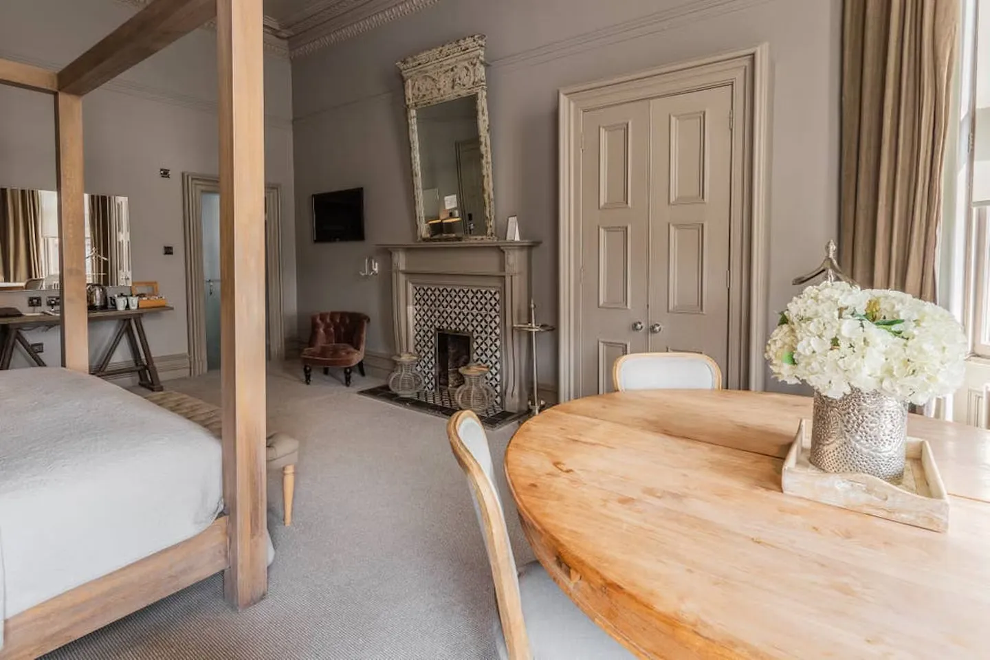 Junior Suite @ Murrayfield Hotel  amp  House