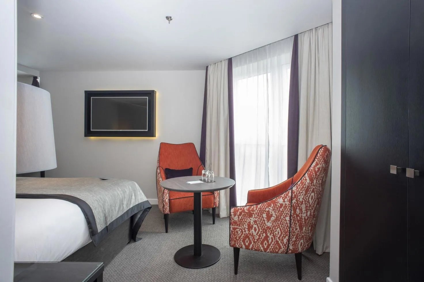 Double Superior @ Ten Hill Place