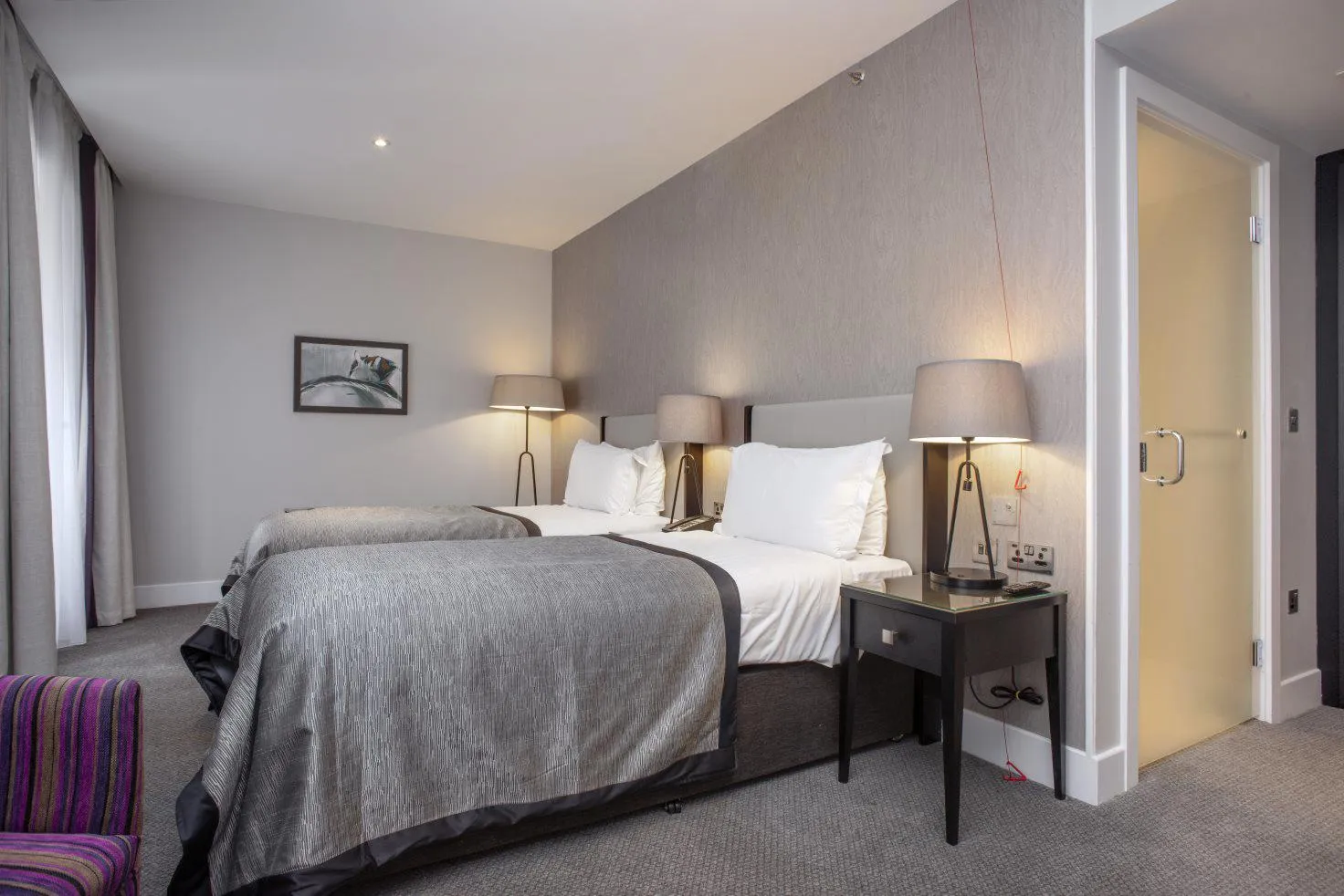 2 Single Beds Classic @ Ten Hill Place