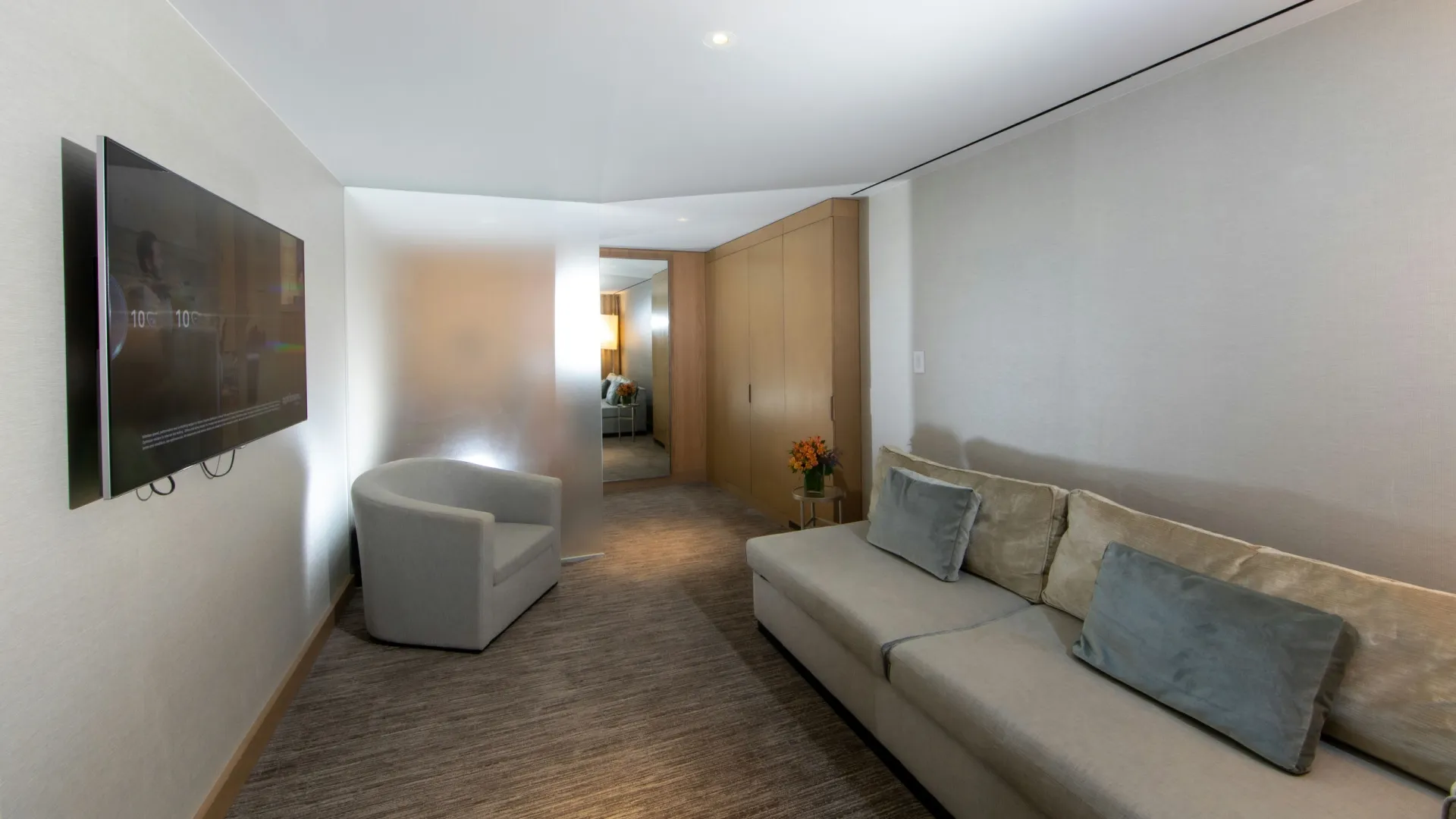 Junior Suite Two Queen Beds @ The Knickerbocker Hotel