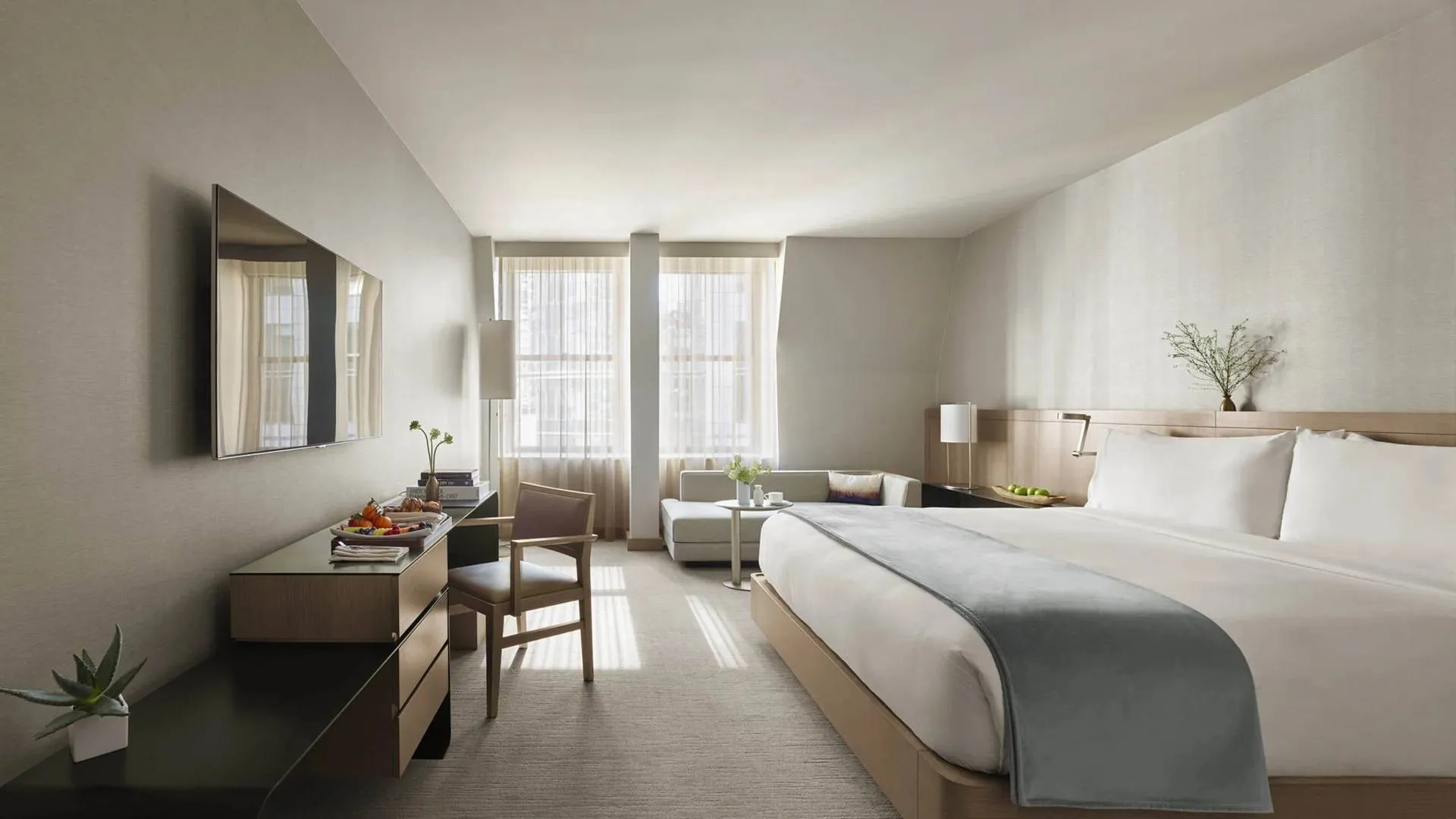 Premier City View King Bed @ The Knickerbocker Hotel