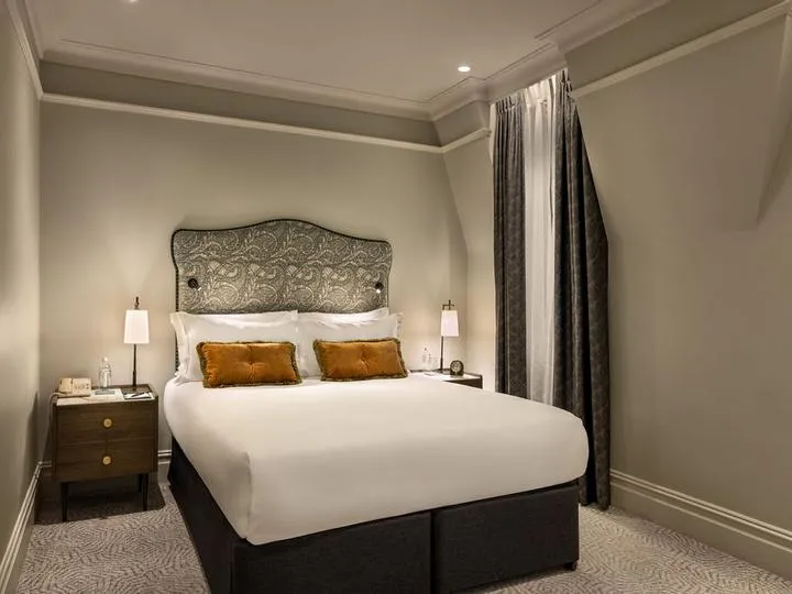 Double Superior @ St  James  Court A Taj Hotel London