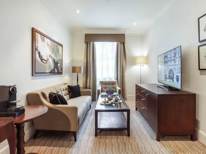 Executive Junior Suite @ St  James  Court A Taj Hotel London