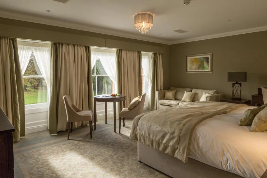 Executive Bedroom @ Oakley Hall Hotel