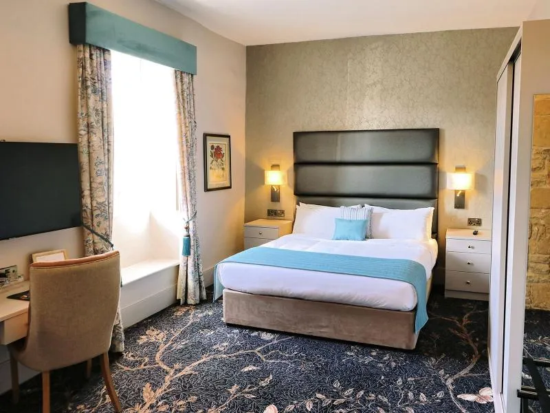 Deluxe Double Room @ Haycock Manor Hotel