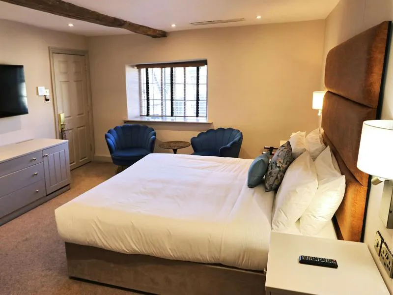 Courtyard Suite @ Haycock Manor Hotel