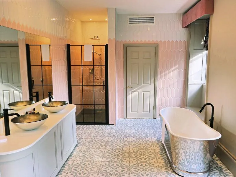 Nancy Cunard Suite @ Haycock Manor Hotel