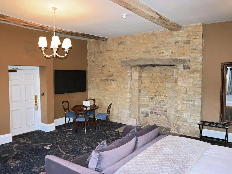 Princess Alexandrina Suite @ Haycock Manor Hotel