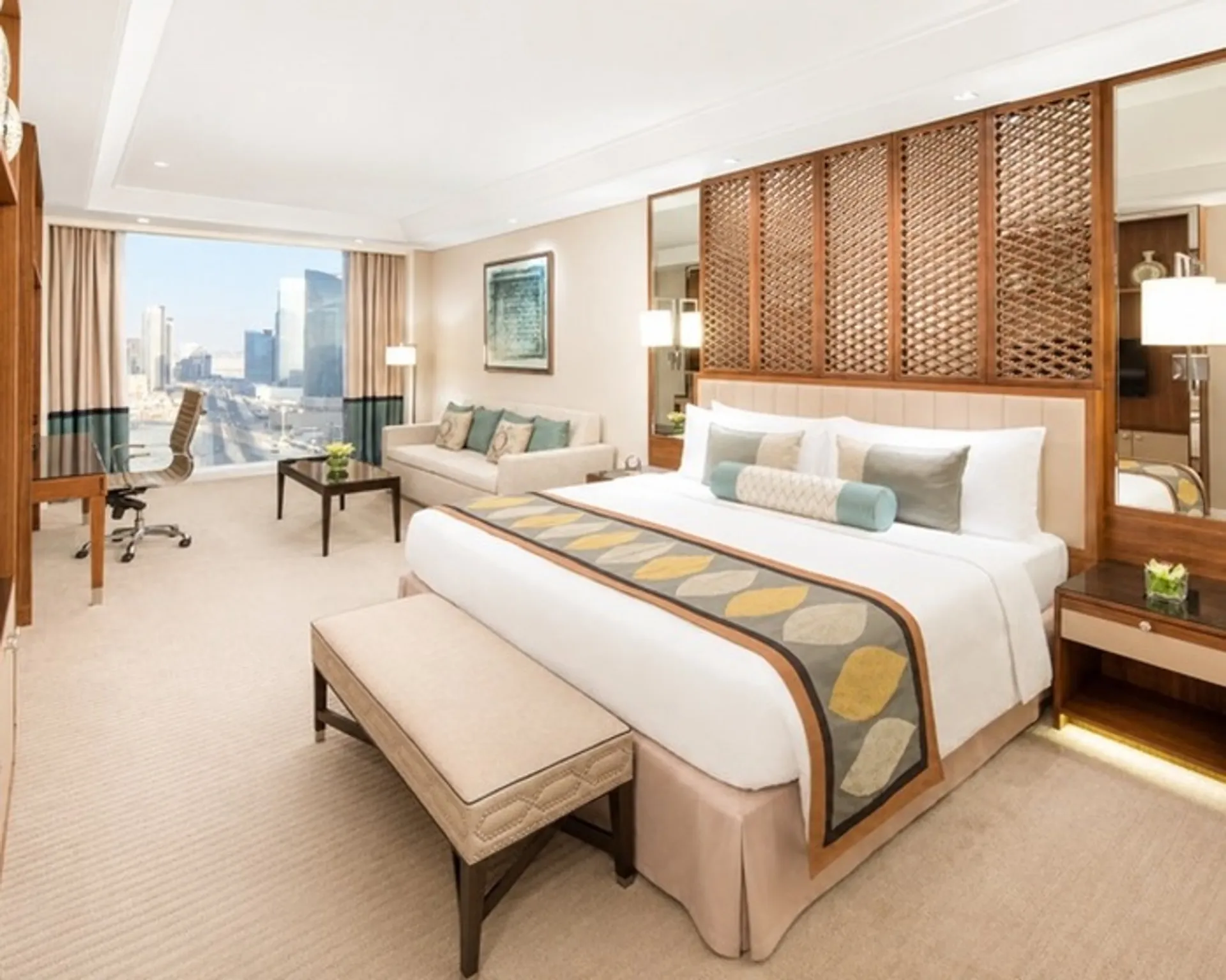 Luxury Family Room City View King Bed @ Taj Dubai