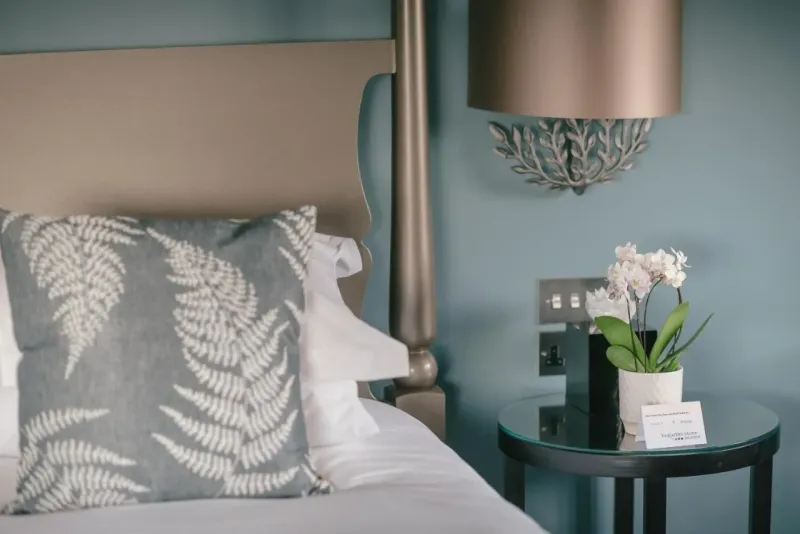 Feature Suite @ Hogarths Stone Manor