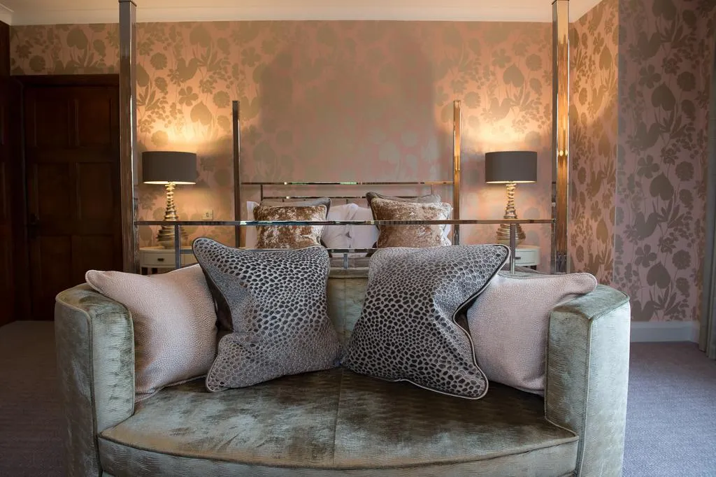 Luxury Suite @ Hogarths Stone Manor