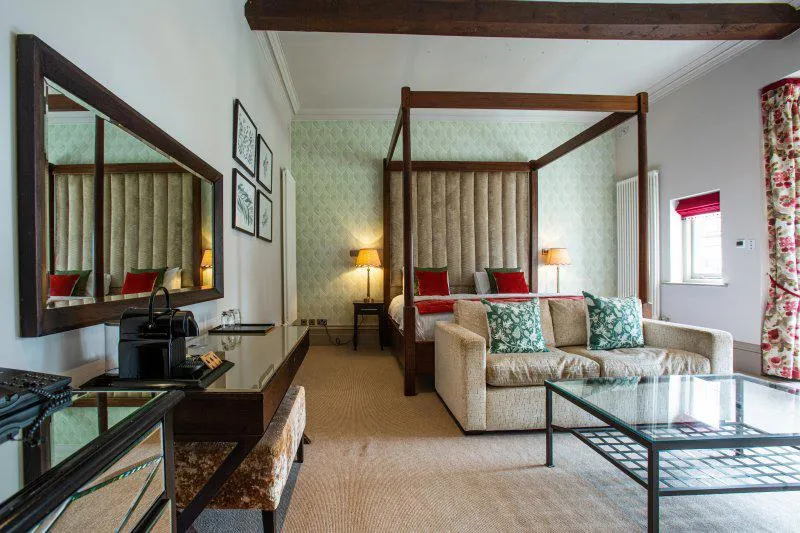 Luxury Suite @ Hogarths Solihull