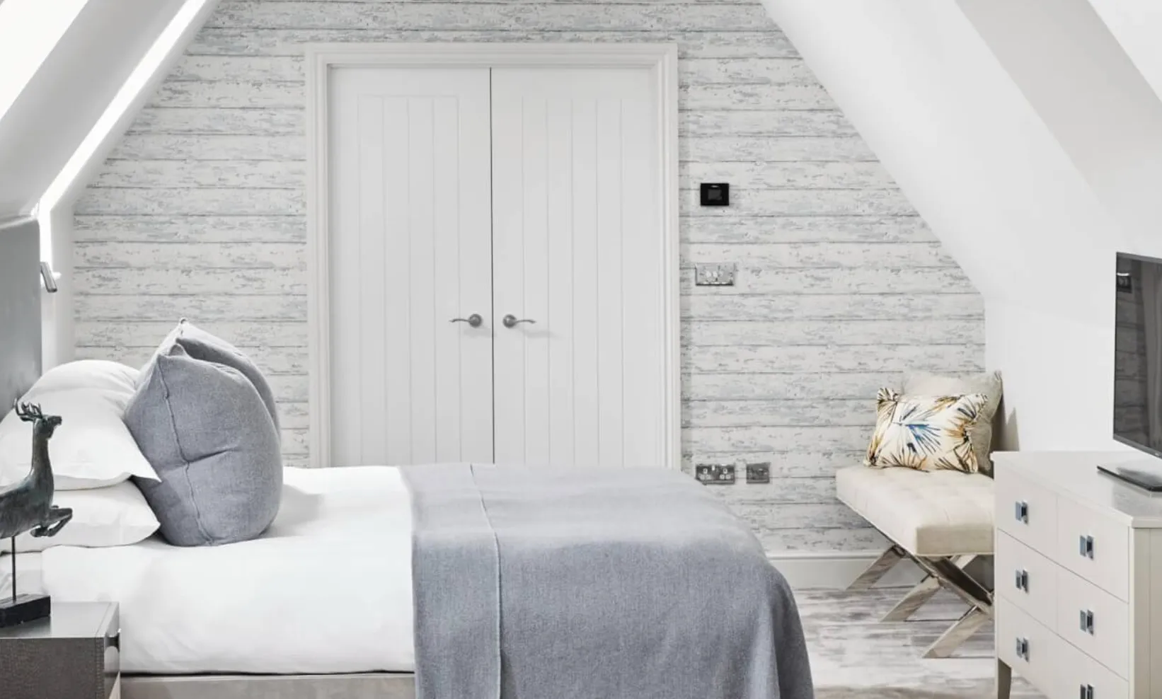 Master Suite 43 @ Barnett Hill Hotel