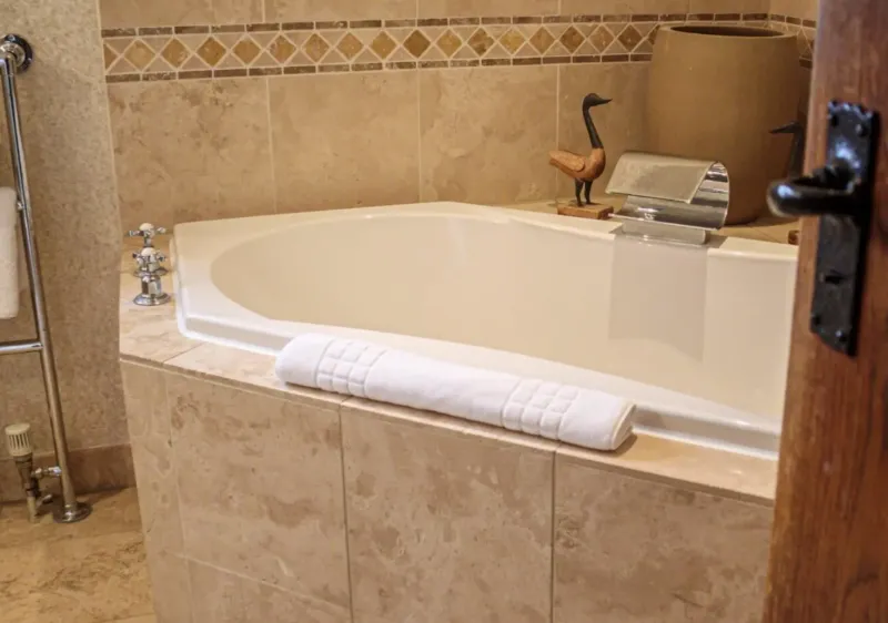 Anne Boleyn Suite @ Langshott Manor