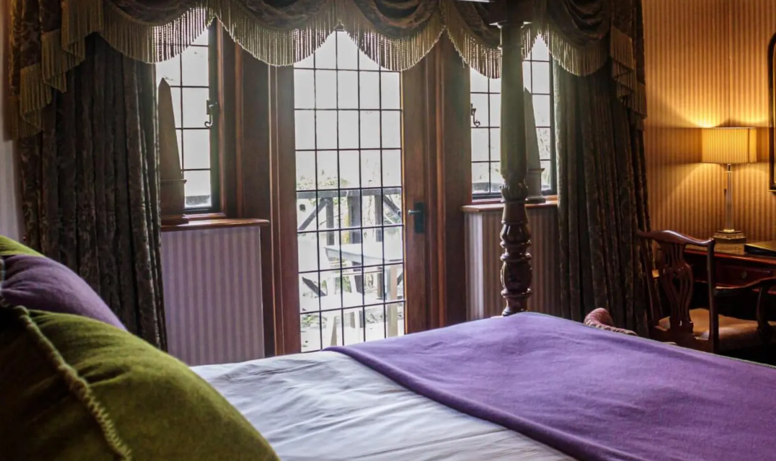 Henry VIII Suite @ Langshott Manor