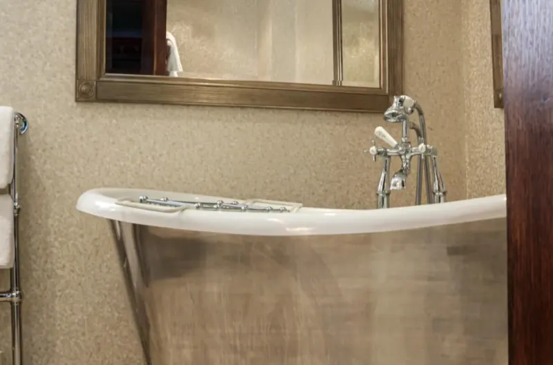 Henry VIII Suite @ Langshott Manor