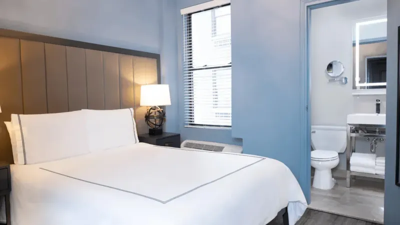 Double Queen Size Bed @ Hotel Kixby