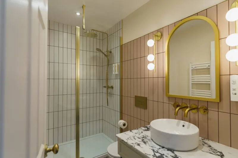 Front facing Double or Twin Room  @ Grange Hotel