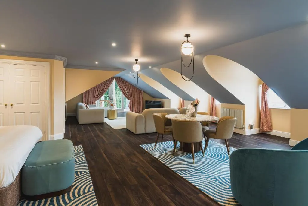 Penthouse Apartment @ Grange Hotel