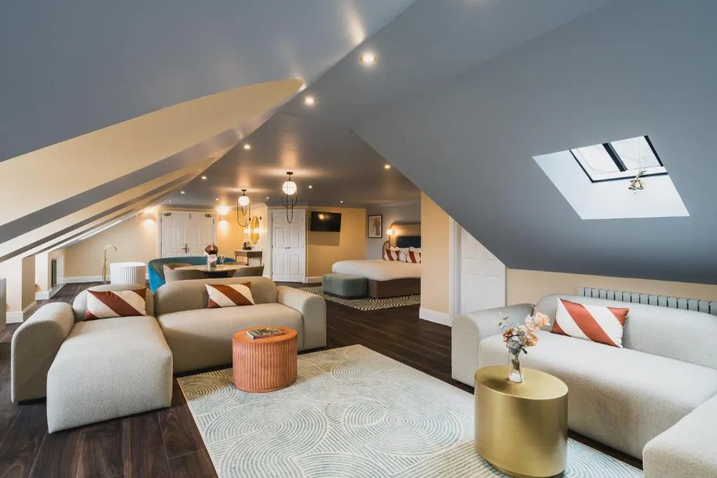 Penthouse Apartment @ Grange Hotel