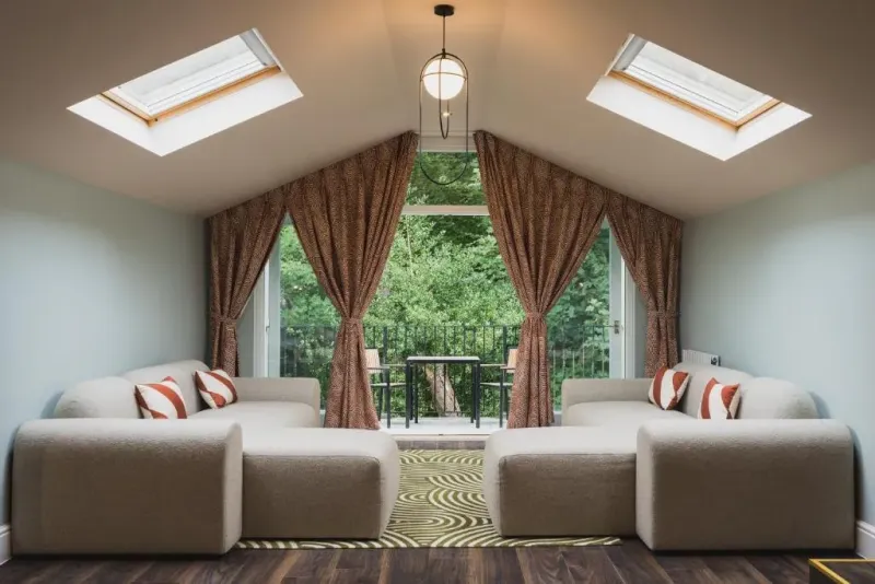 Deluxe King Suite @ Grange Hotel