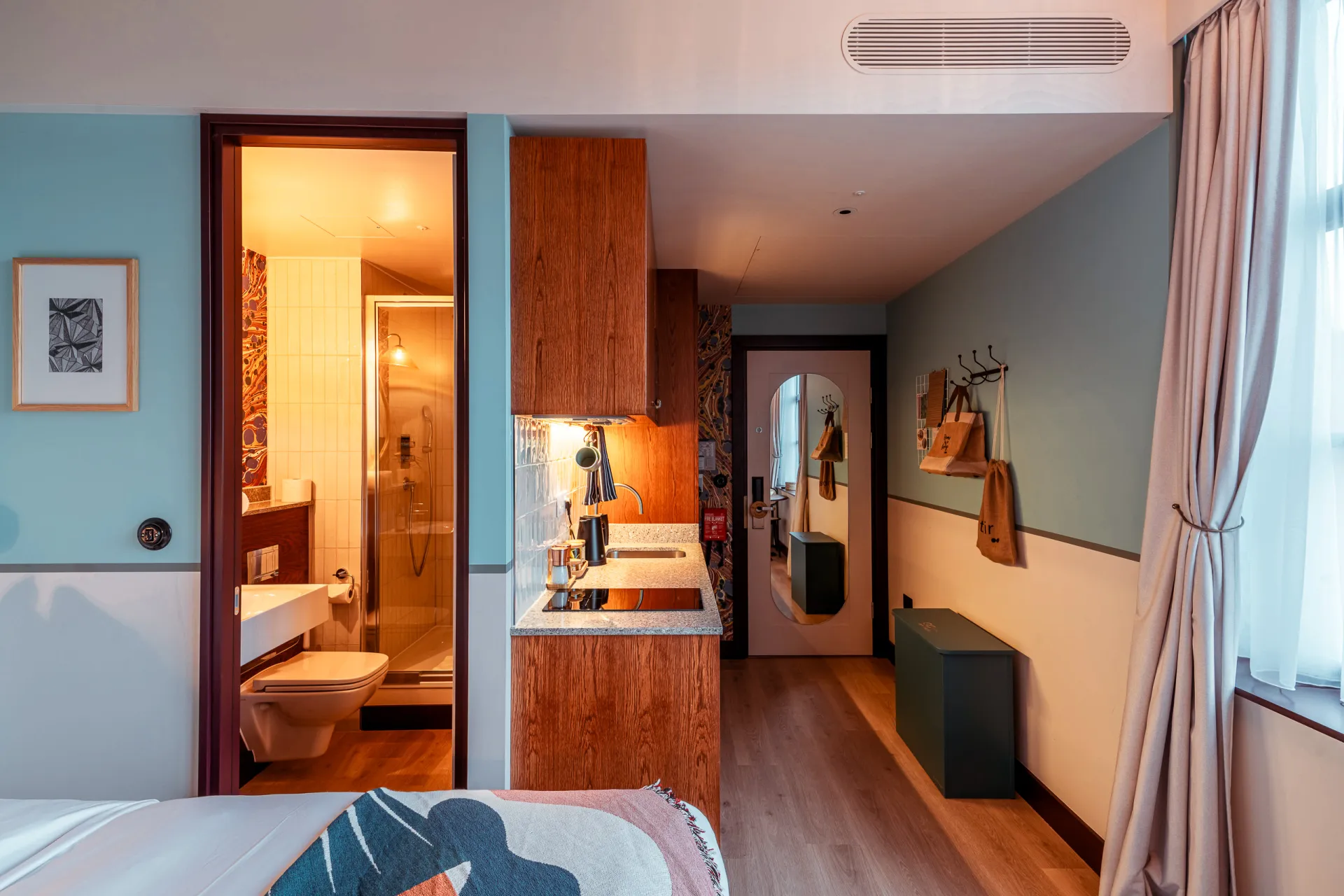 Lounge @ room2 Chiswick