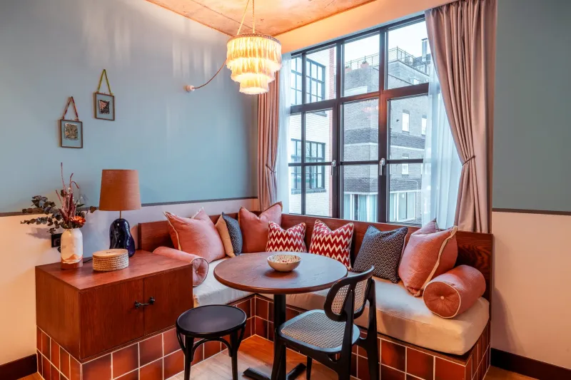 Lounge @ room2 Chiswick