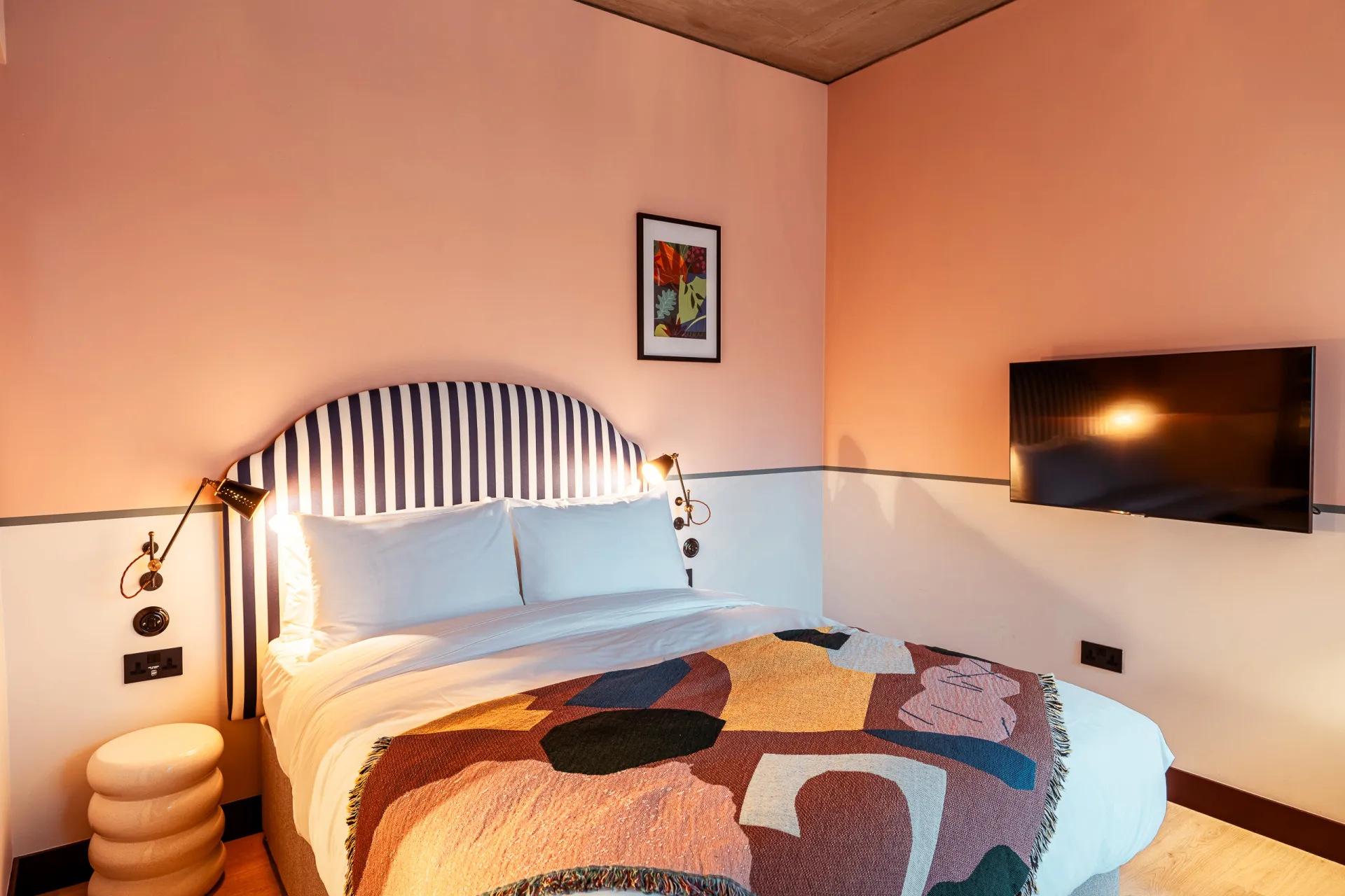 Lounge @ room2 Chiswick