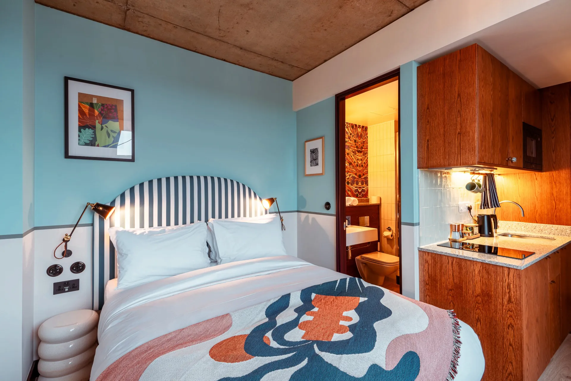 Snug @ room2 Chiswick