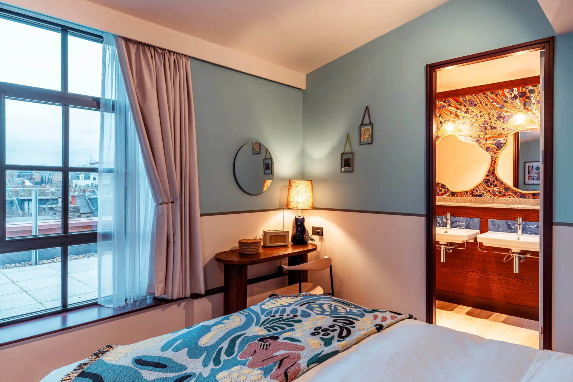 Suite @ room2 Chiswick