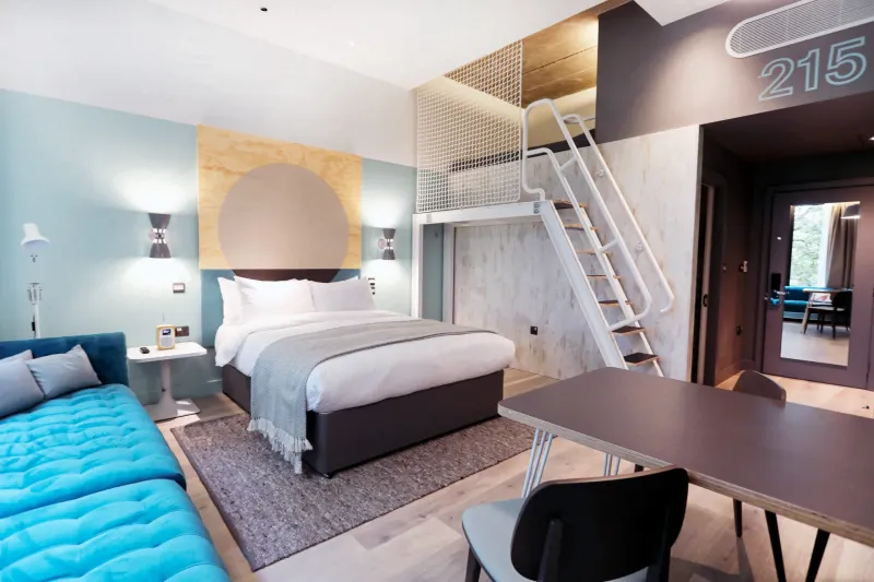 Master Loft   Deluxe @ room2 Southampton