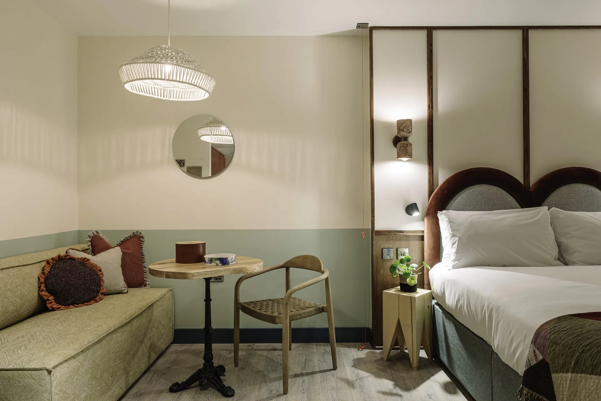 Bedoom   1 King Bed   Windowless @ room2 Belfast